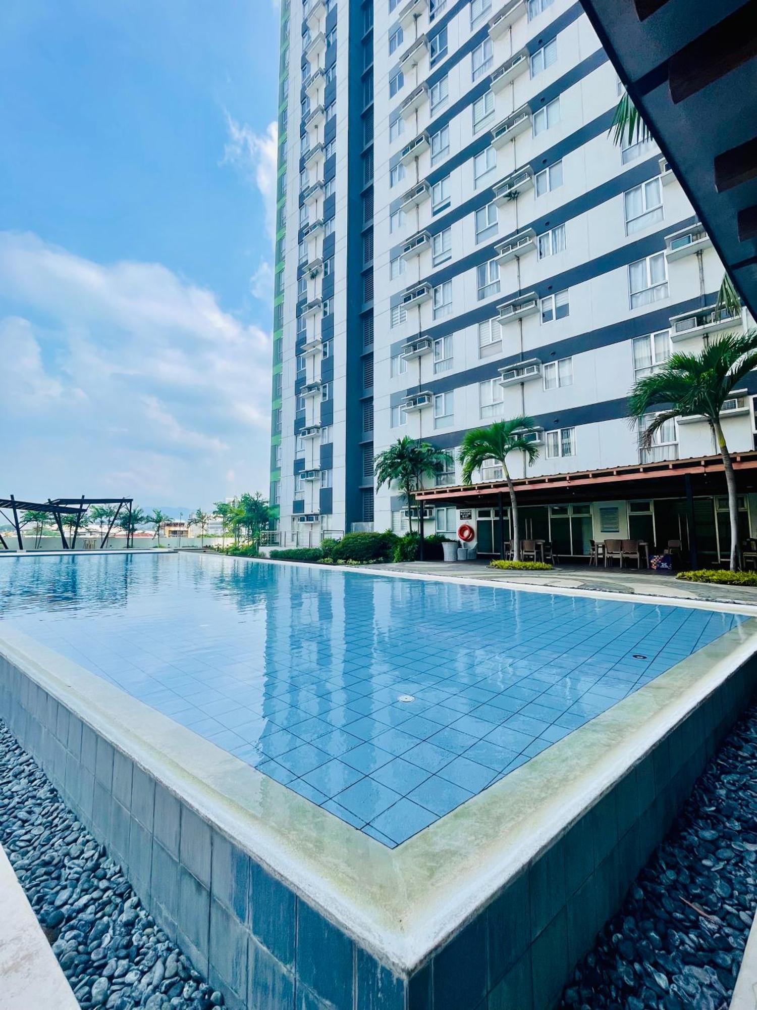 קגיאן דה אורו 2-Bedroom Condo Unit With Balcony At Centrio Tower Beside Ayala Centrio Mall Downtown Cdo מראה חיצוני תמונה