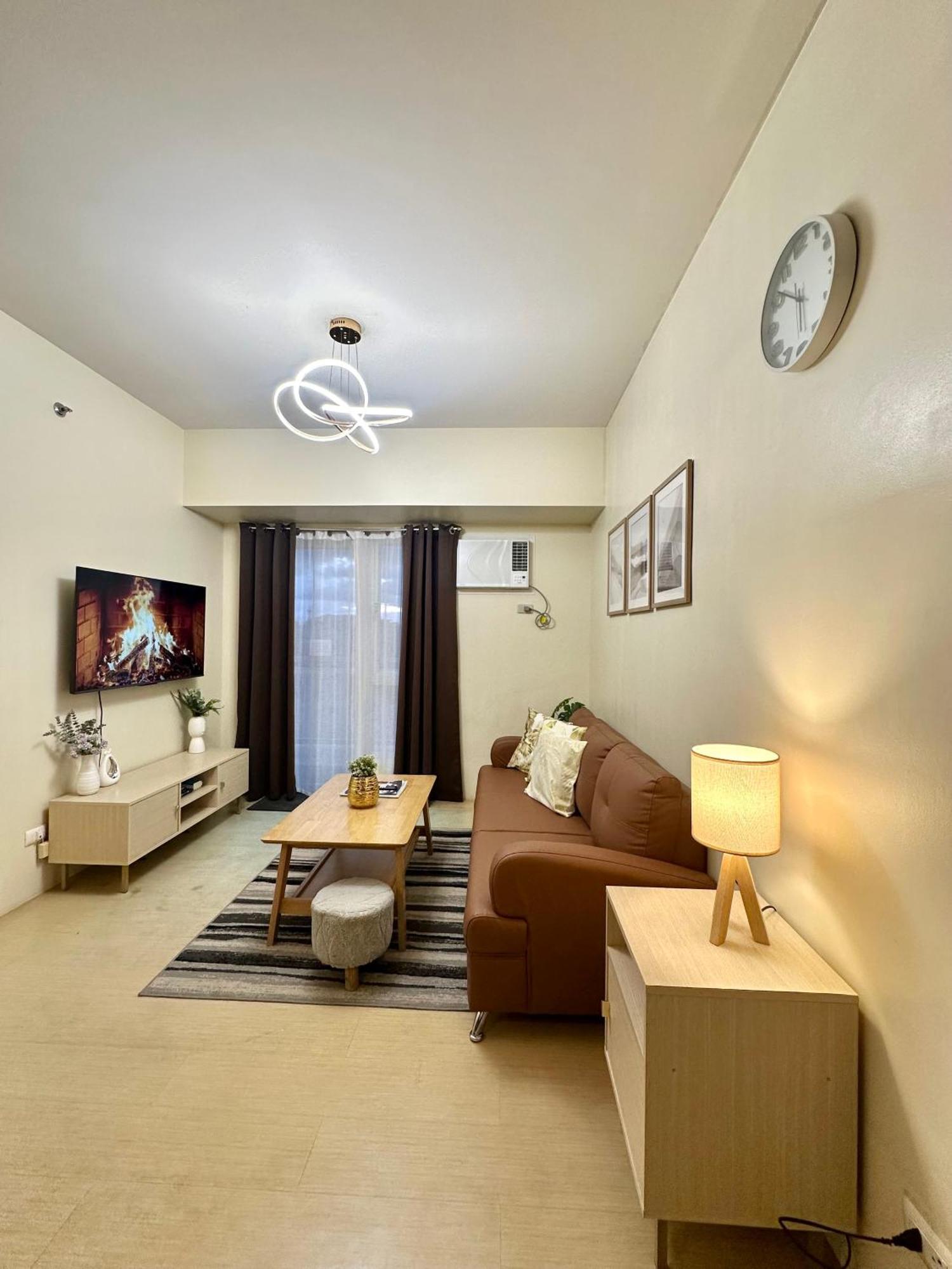 קגיאן דה אורו 2-Bedroom Condo Unit With Balcony At Centrio Tower Beside Ayala Centrio Mall Downtown Cdo מראה חיצוני תמונה