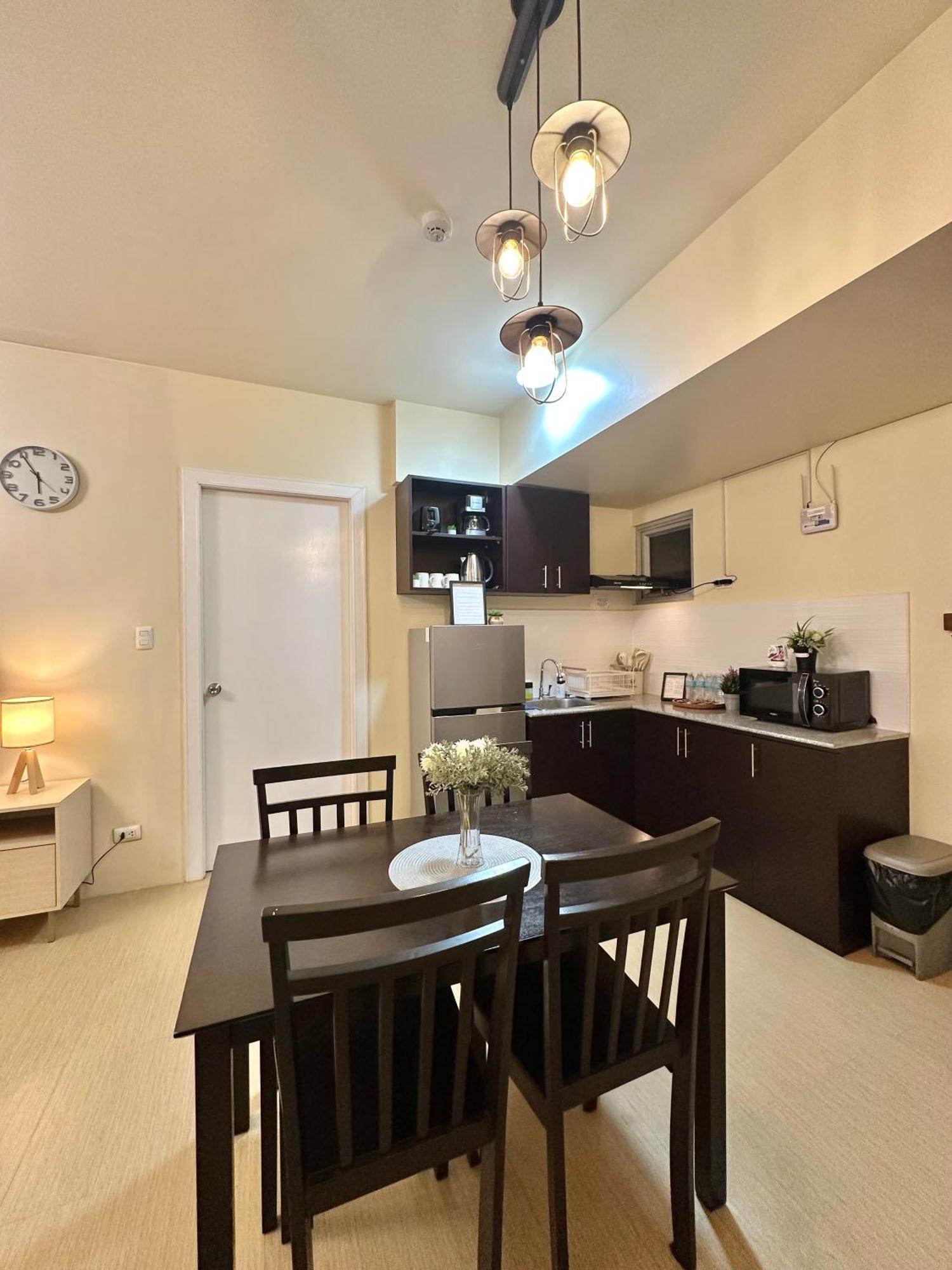 קגיאן דה אורו 2-Bedroom Condo Unit With Balcony At Centrio Tower Beside Ayala Centrio Mall Downtown Cdo מראה חיצוני תמונה
