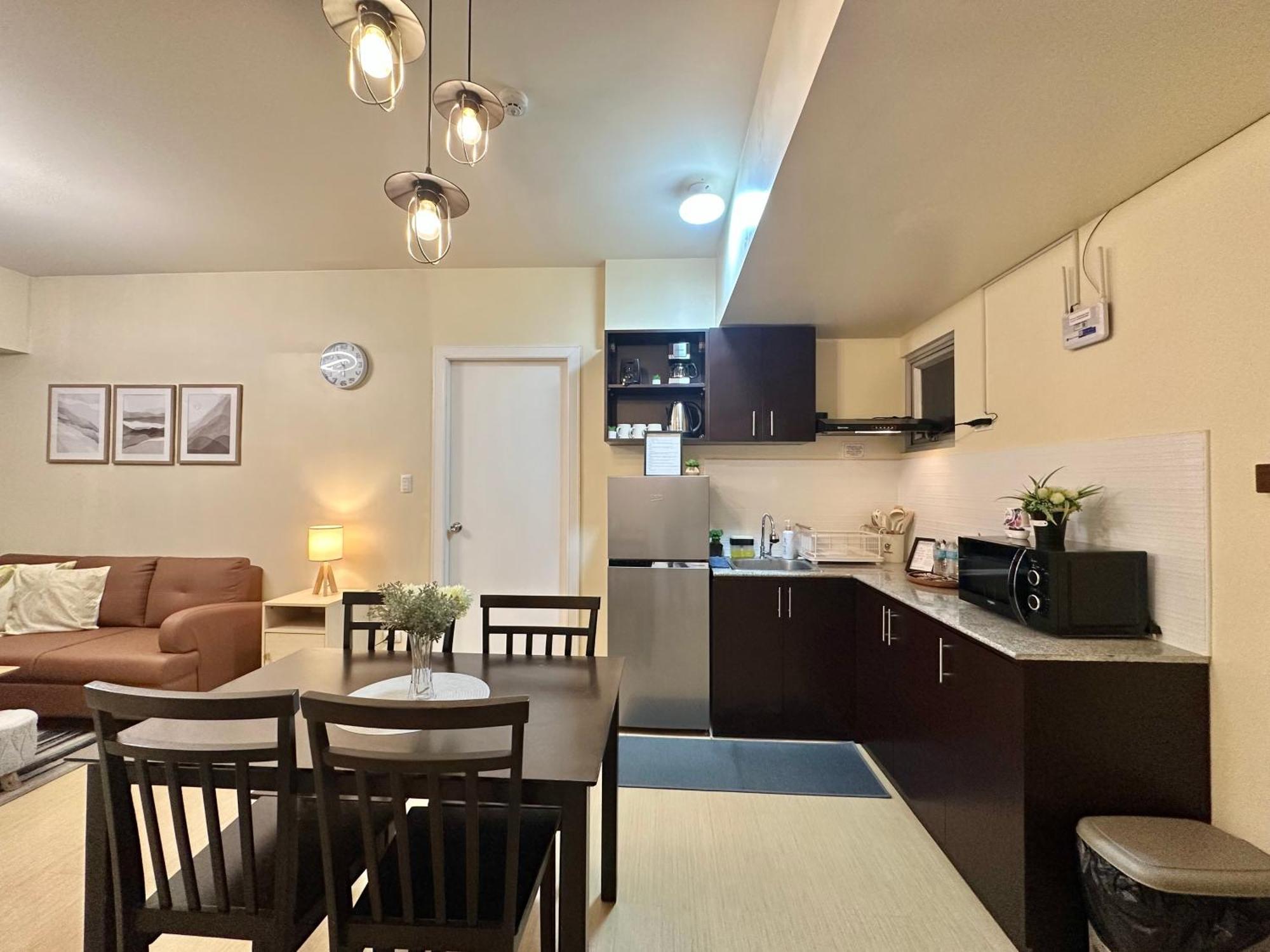 קגיאן דה אורו 2-Bedroom Condo Unit With Balcony At Centrio Tower Beside Ayala Centrio Mall Downtown Cdo מראה חיצוני תמונה