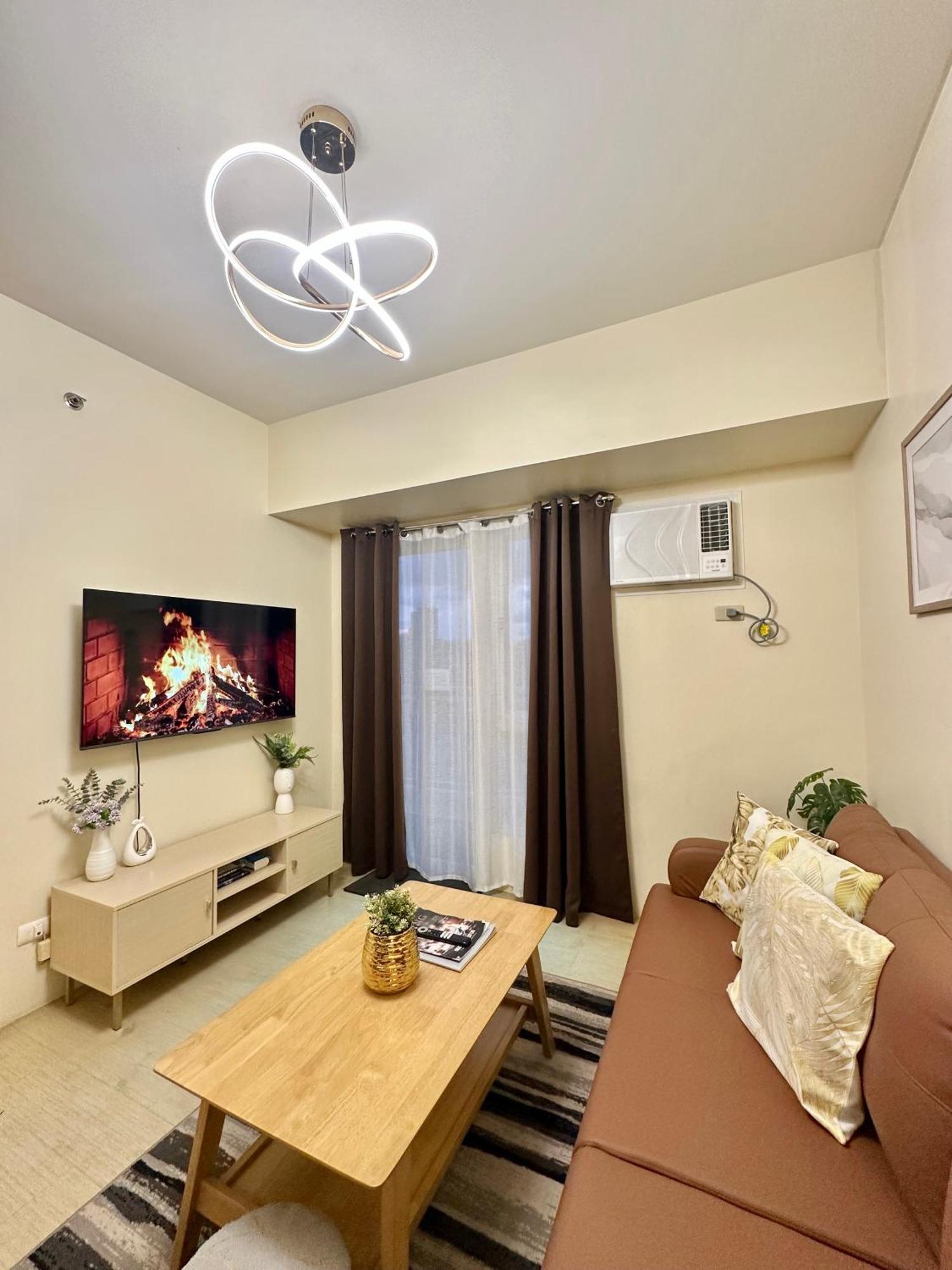 קגיאן דה אורו 2-Bedroom Condo Unit With Balcony At Centrio Tower Beside Ayala Centrio Mall Downtown Cdo מראה חיצוני תמונה